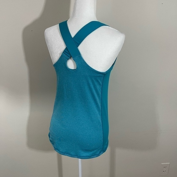 C 9 Champion sz med athleisure top in aqua crisscross straps on the back - Picture 7 of 8
